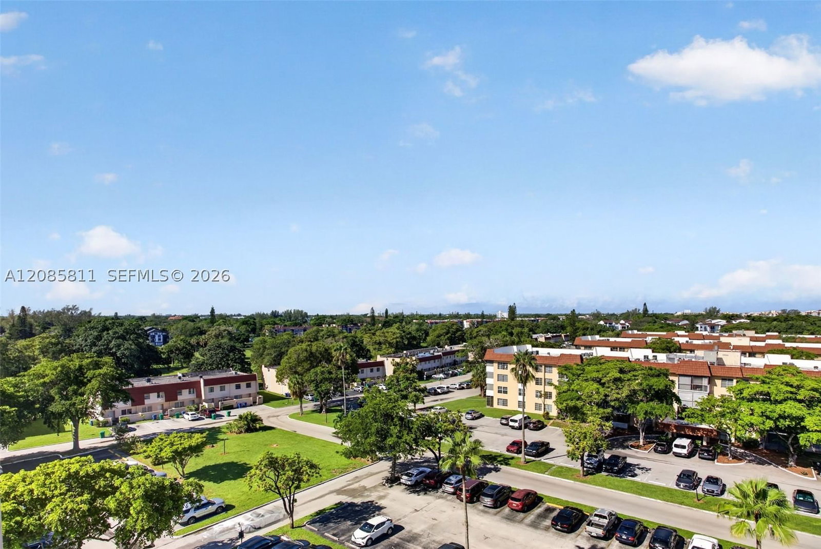 Real estate property located at 4174 Inverrary Dr #815, Broward, Manors Of Inverrary Xi, Lauderhill, FL