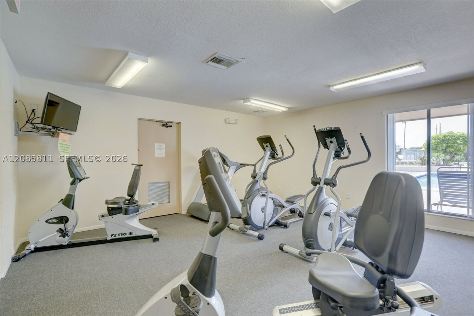 Real estate property located at 4174 Inverrary Dr #815, Broward, Manors Of Inverrary Xi, Lauderhill, FL