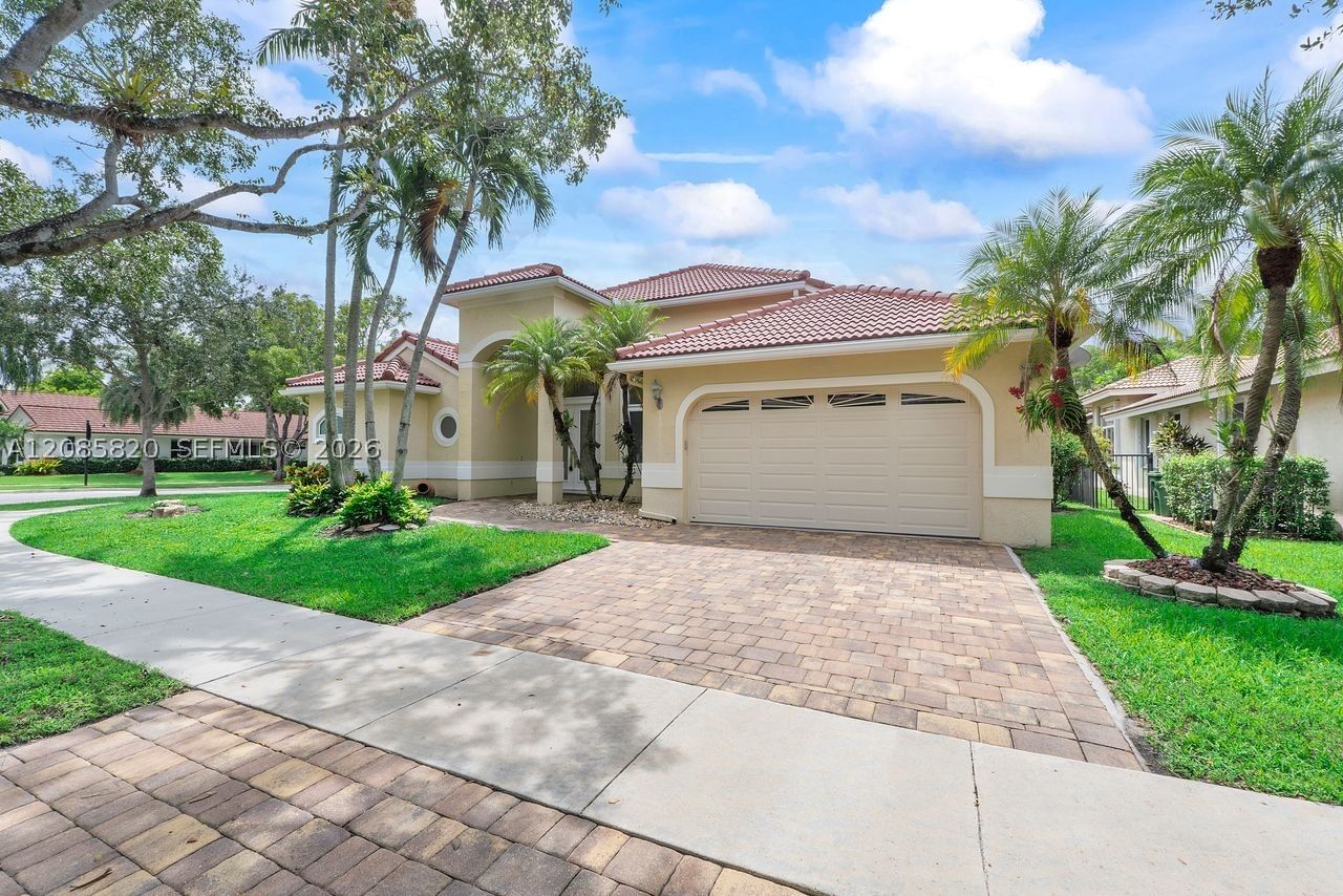 Real estate property located at 900 Spoonbill Cir, Broward, Orchid Island, Weston, FL