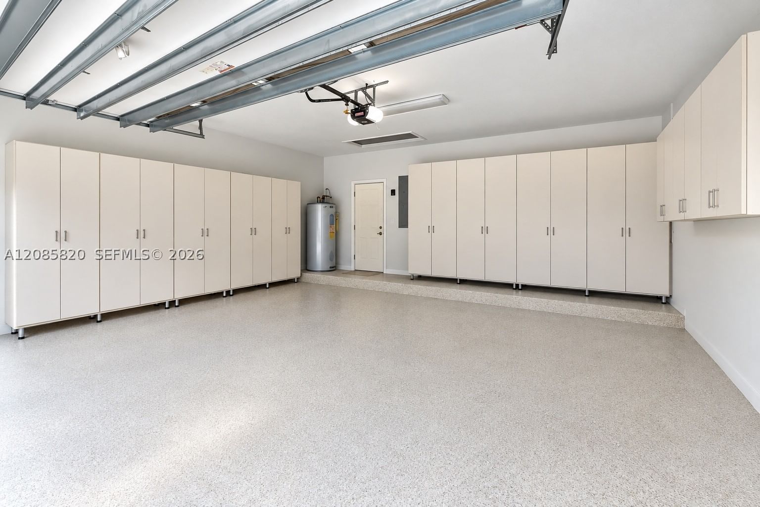 Real estate property located at 900 Spoonbill Cir, Broward, Orchid Island, Weston, FL