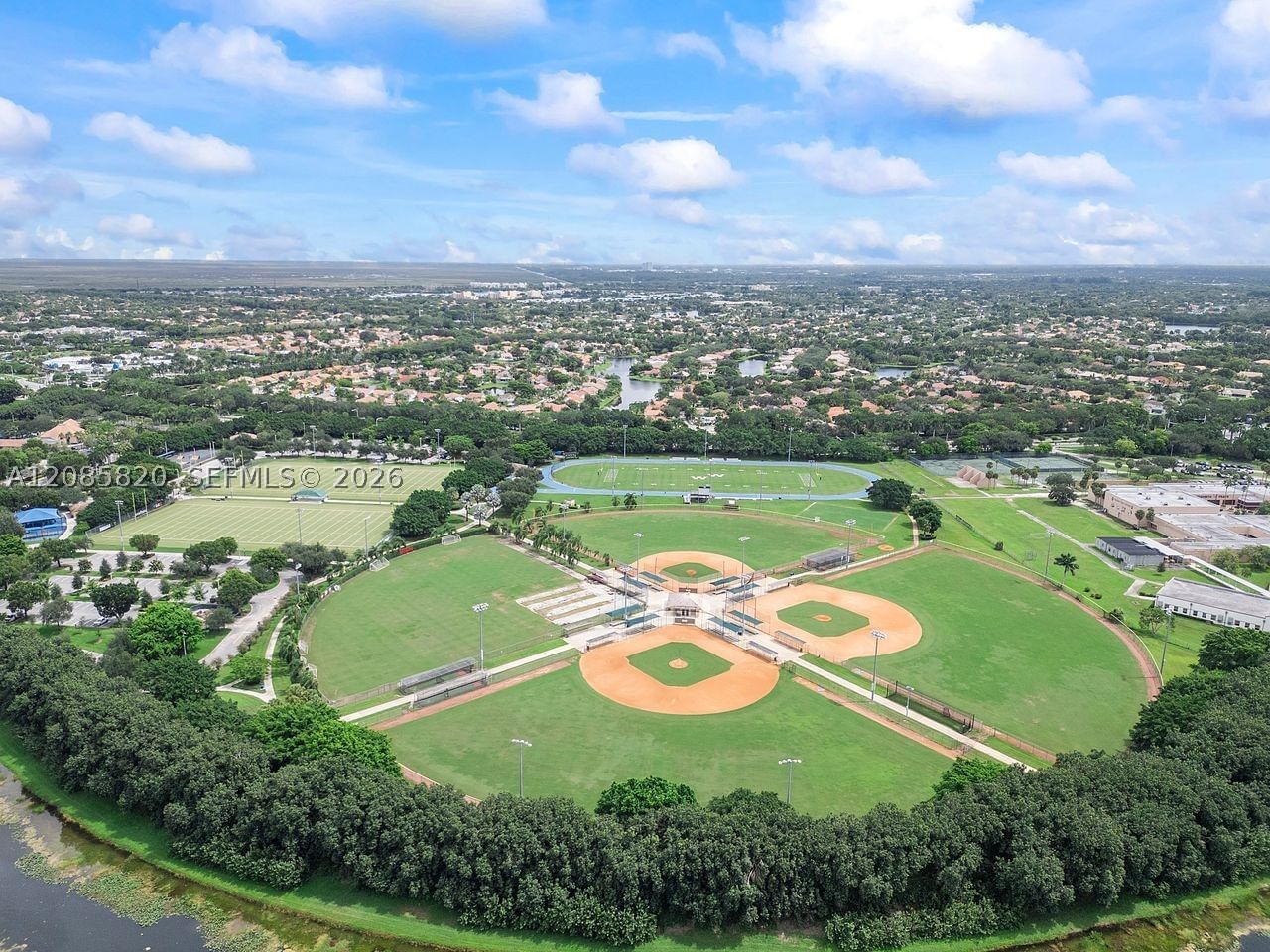Real estate property located at 900 Spoonbill Cir, Broward, Orchid Island, Weston, FL