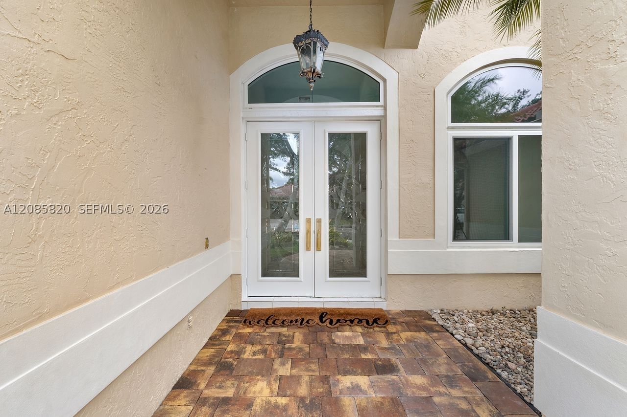 Real estate property located at 900 Spoonbill Cir, Broward, Orchid Island, Weston, FL