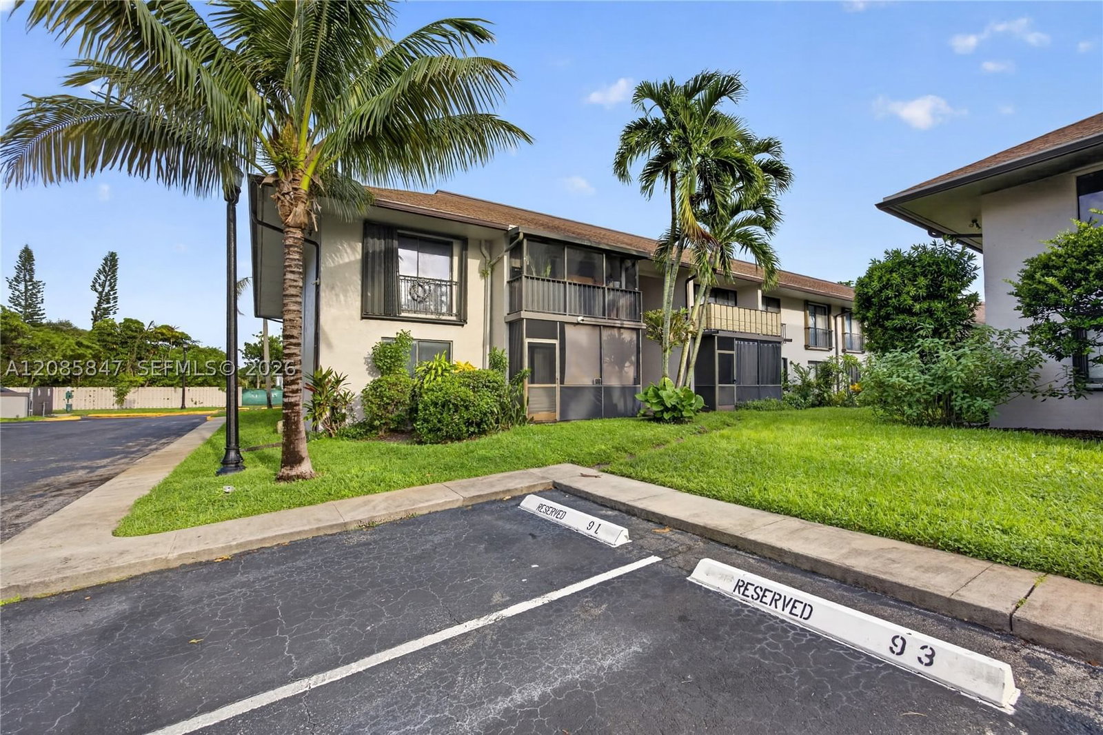 Real estate property located at 5767 Washington St F22, Broward, Holiday Park 1 Condo, Hollywood, FL