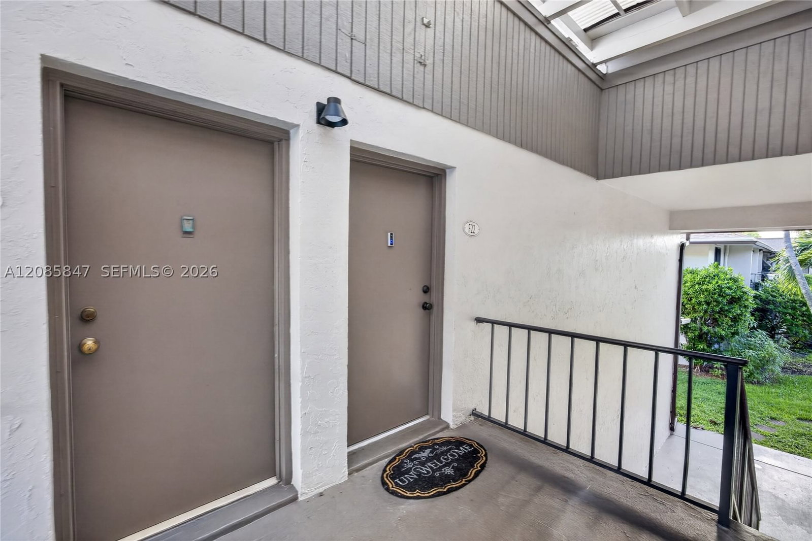 Real estate property located at 5767 Washington St F22, Broward, Holiday Park 1 Condo, Hollywood, FL