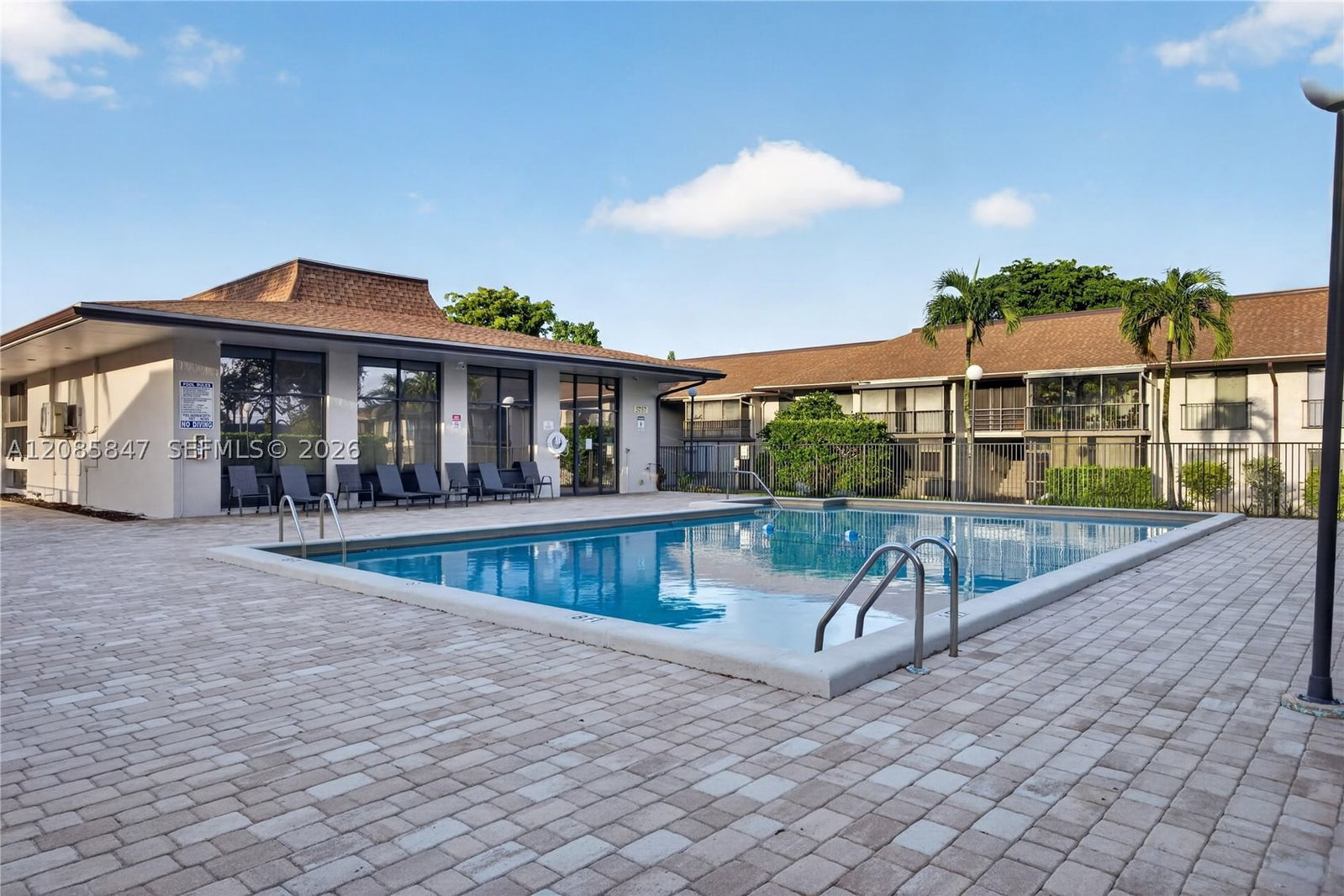 Real estate property located at 5767 Washington St F22, Broward, Holiday Park 1 Condo, Hollywood, FL