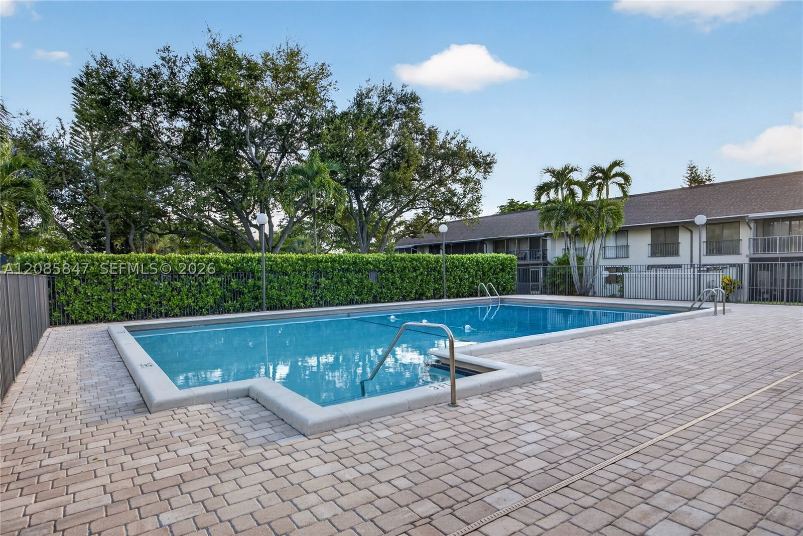 Real estate property located at 5767 Washington St F22, Broward, Holiday Park 1 Condo, Hollywood, FL