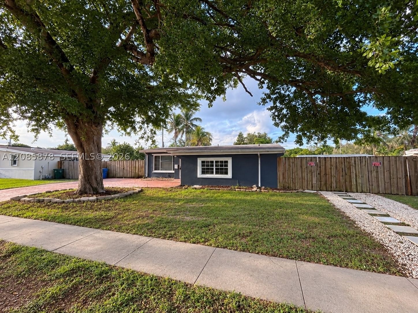 Real estate property located at 6541 5th St, Broward, Boulevard Heights Sec Ten, Pembroke Pines, FL