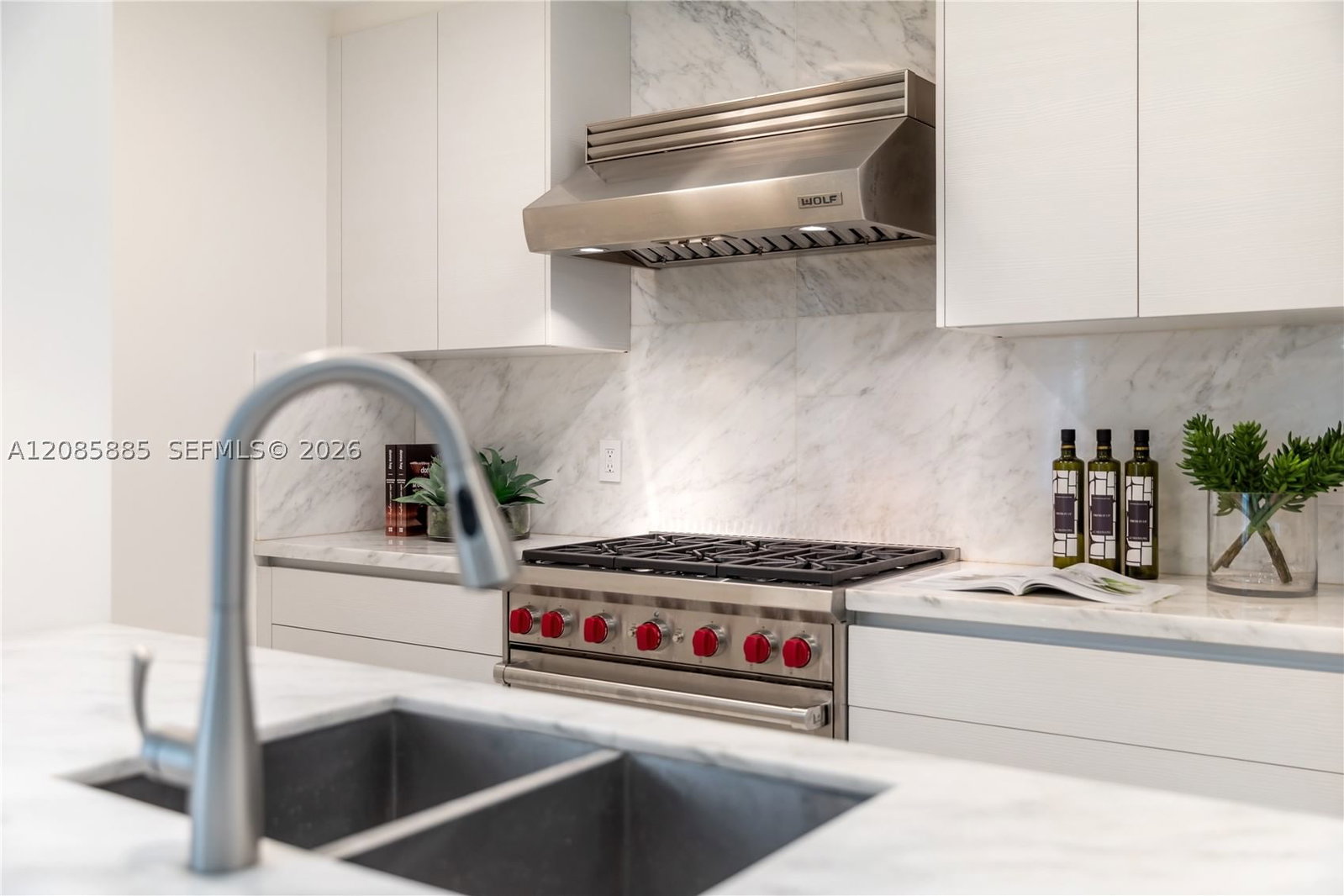 Real estate property located at 350 Meridian Ave #201, Miami-dade, 350 Meridian Condo, Miami Beach, FL