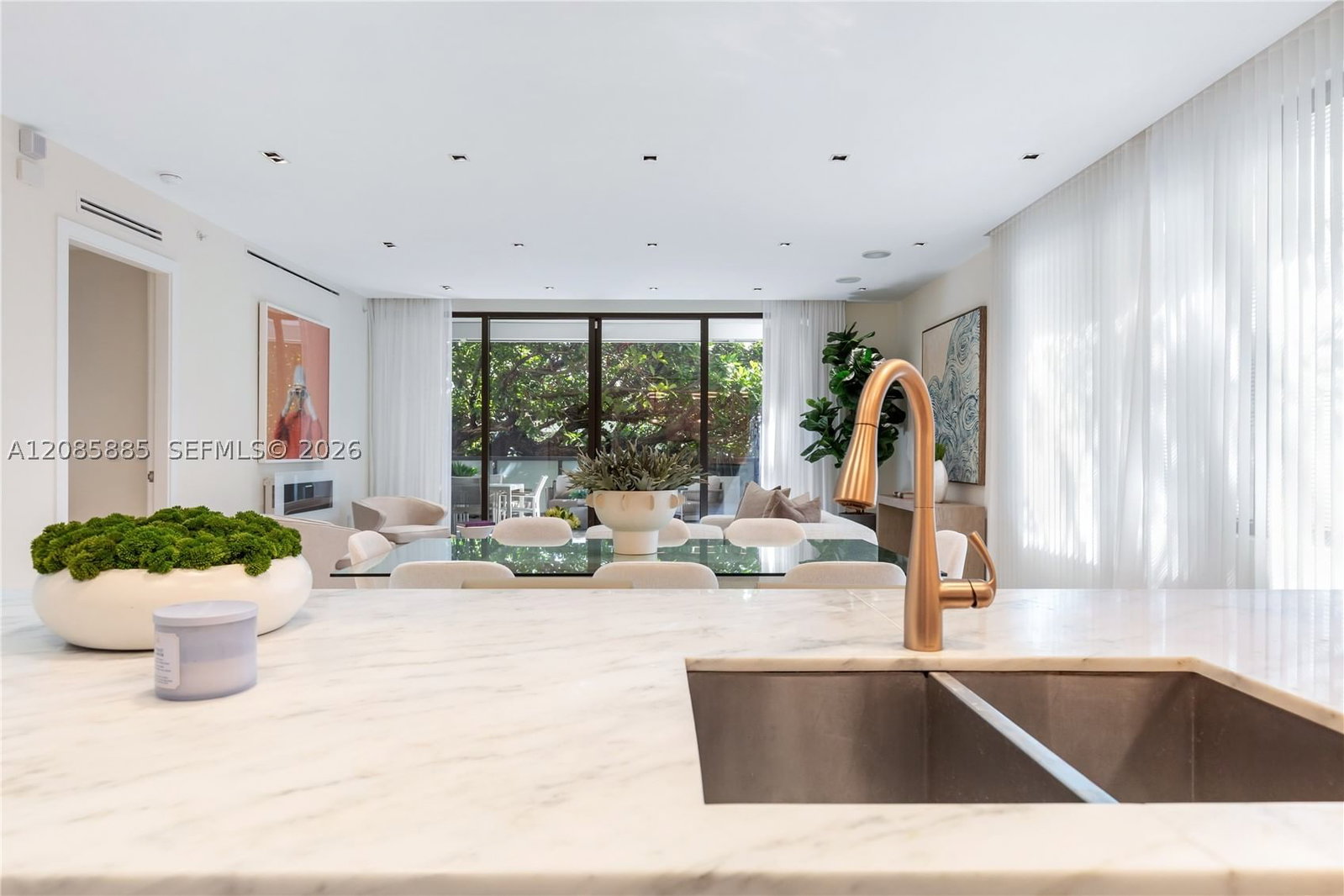 Real estate property located at 350 Meridian Ave #201, Miami-dade, 350 Meridian Condo, Miami Beach, FL