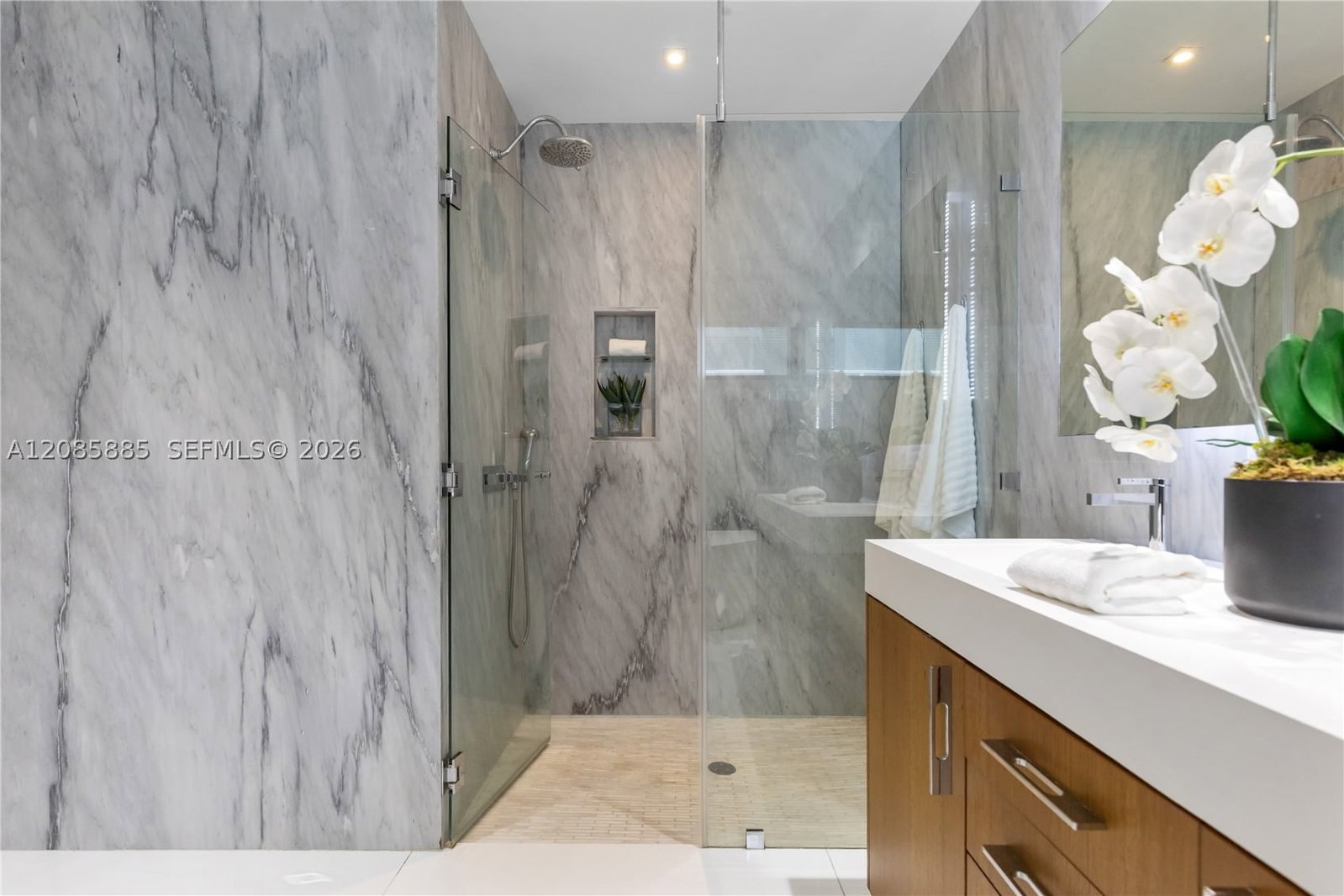 Real estate property located at 350 Meridian Ave #201, Miami-dade, 350 Meridian Condo, Miami Beach, FL