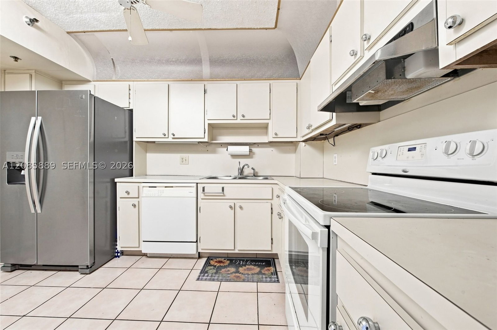 Real estate property located at 3850 Washington St #808, Broward, Hillcrest East No 27 Cond, Hollywood, FL