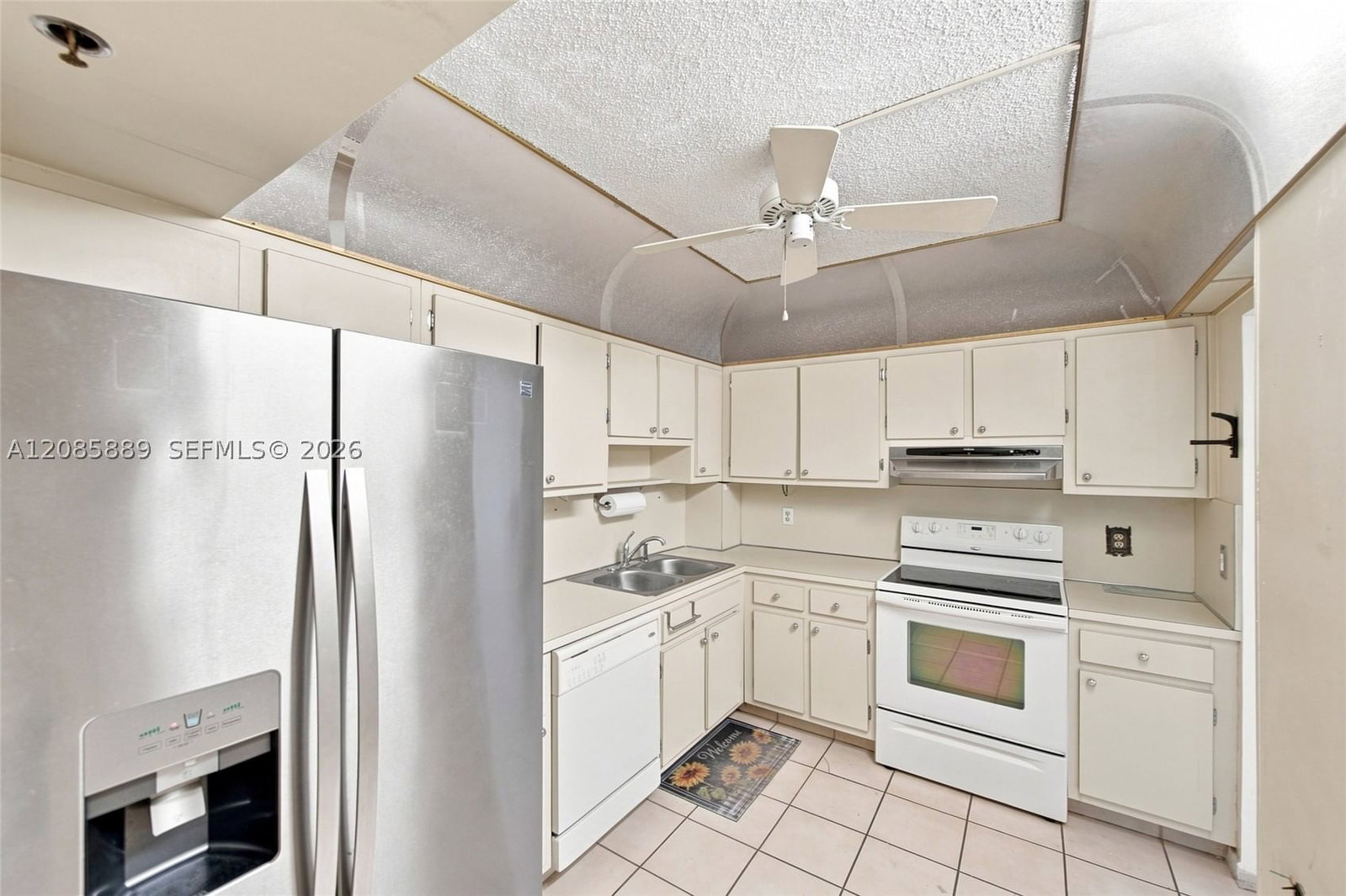 Real estate property located at 3850 Washington St #808, Broward, Hillcrest East No 27 Cond, Hollywood, FL
