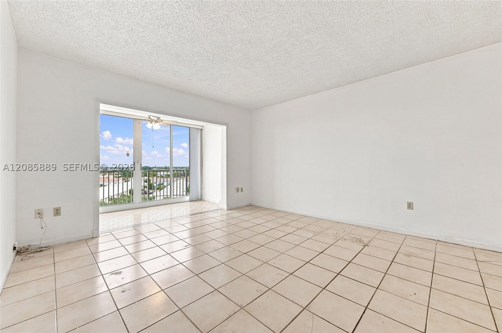 Real estate property located at 3850 Washington St #808, Broward, Hillcrest East No 27 Cond, Hollywood, FL