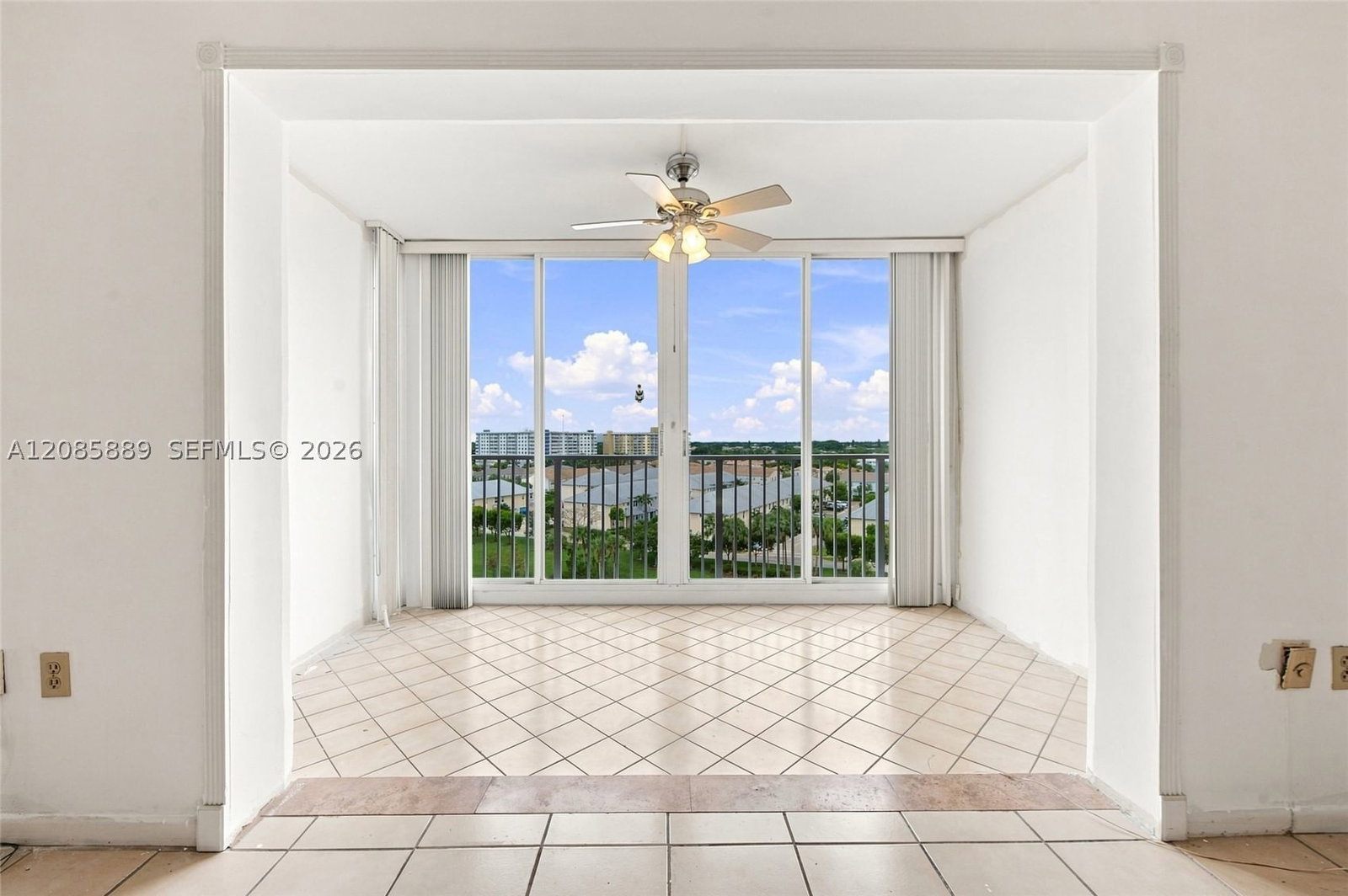 Real estate property located at 3850 Washington St #808, Broward, Hillcrest East No 27 Cond, Hollywood, FL