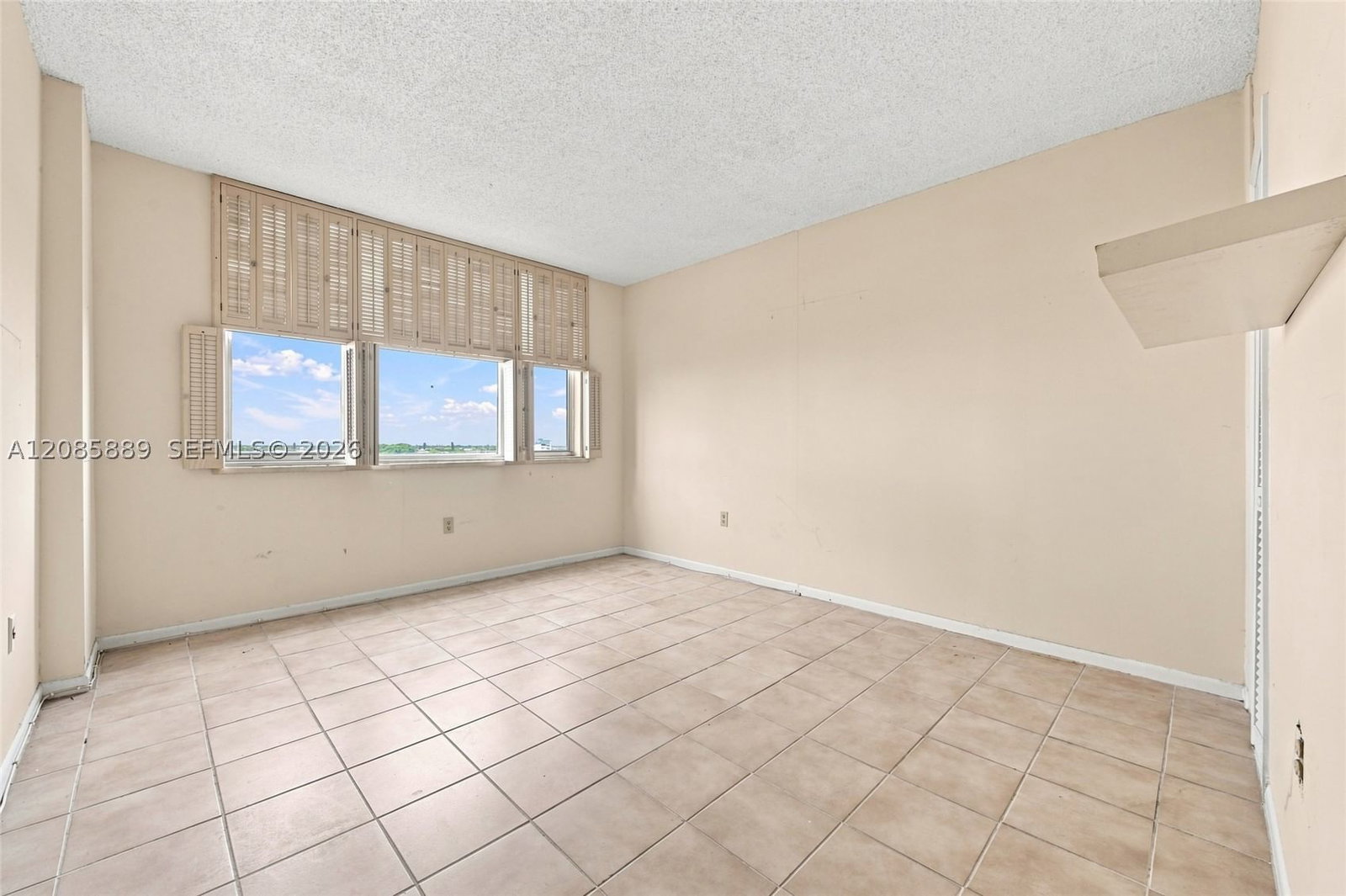 Real estate property located at 3850 Washington St #808, Broward, Hillcrest East No 27 Cond, Hollywood, FL