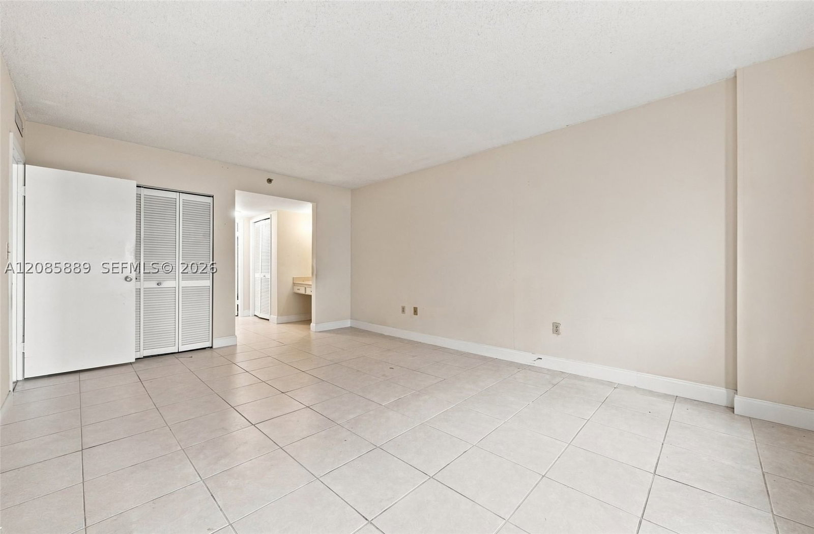Real estate property located at 3850 Washington St #808, Broward, Hillcrest East No 27 Cond, Hollywood, FL
