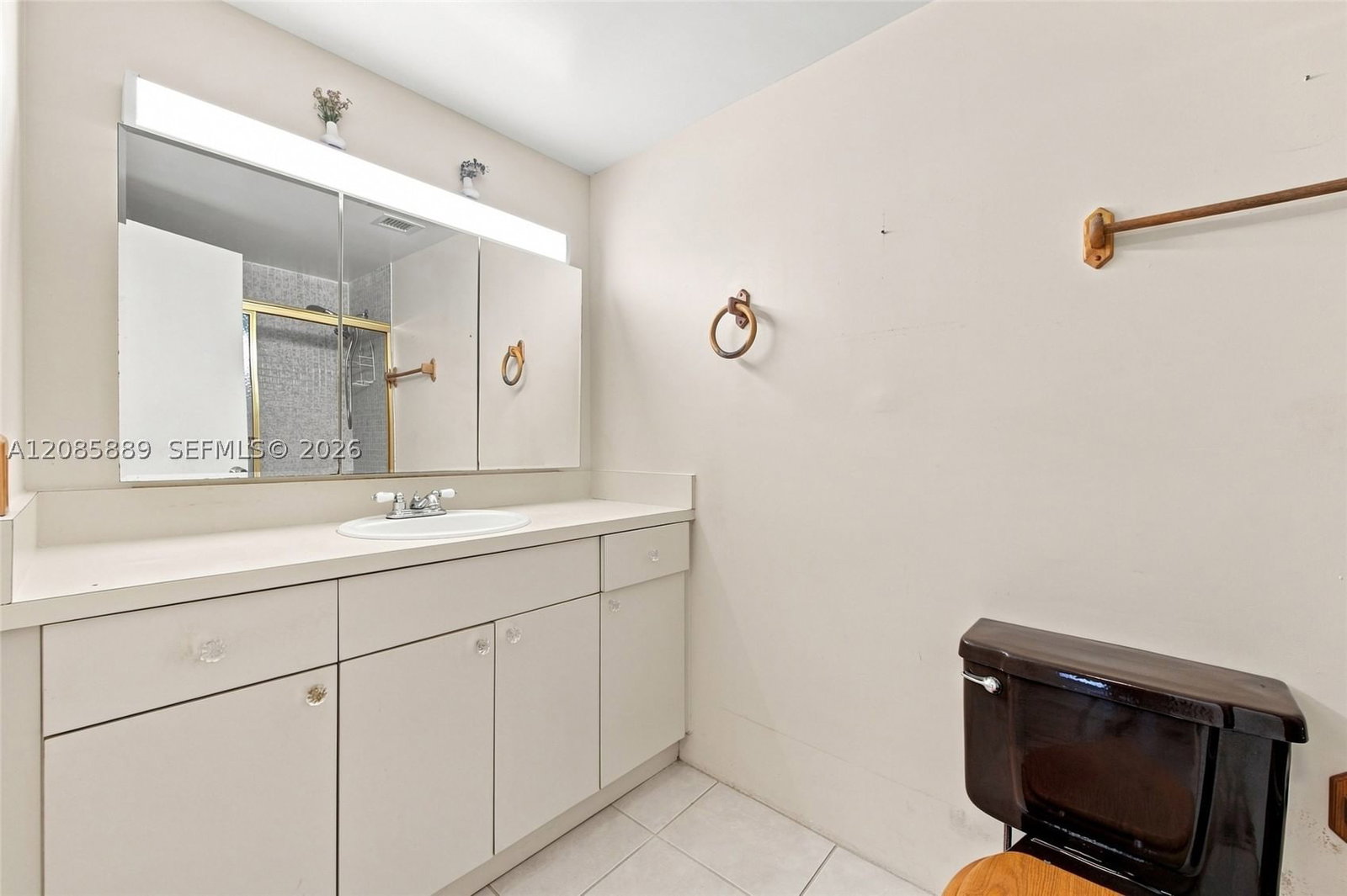 Real estate property located at 3850 Washington St #808, Broward, Hillcrest East No 27 Cond, Hollywood, FL