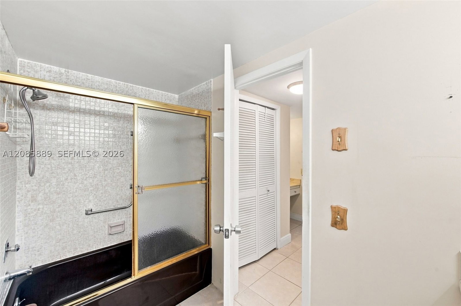 Real estate property located at 3850 Washington St #808, Broward, Hillcrest East No 27 Cond, Hollywood, FL