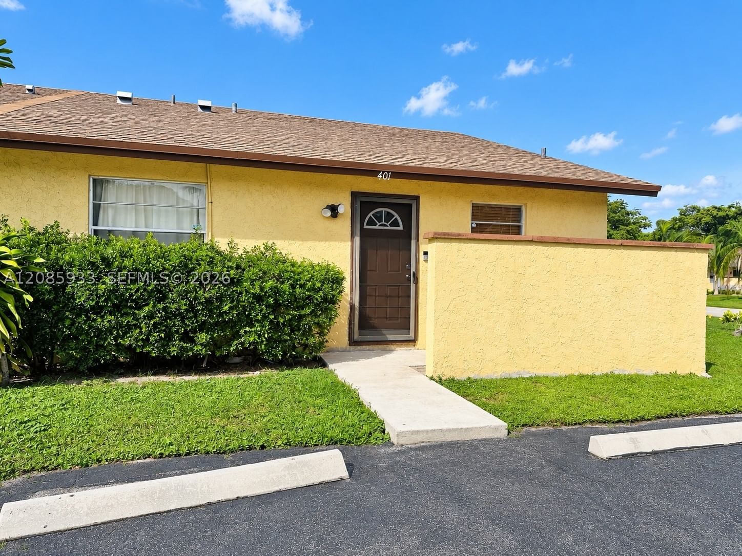 Real estate property located at 401 43rd St, Broward, Lake Island, Deerfield Beach, FL