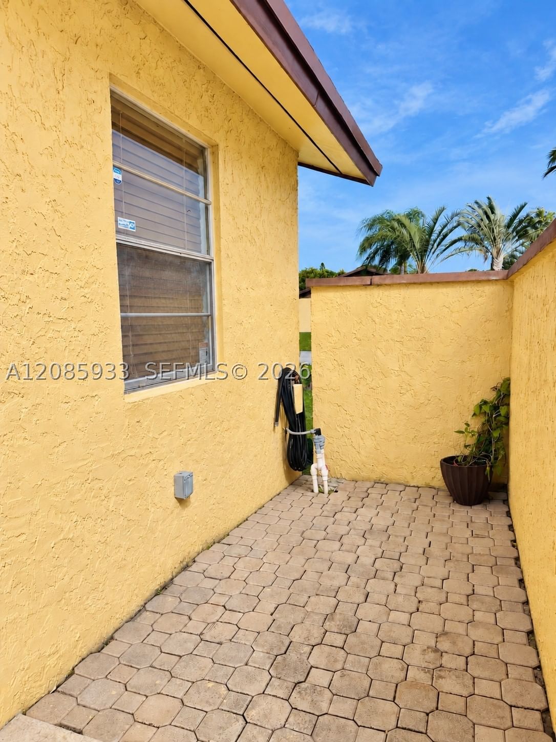 Real estate property located at 401 43rd St, Broward, Lake Island, Deerfield Beach, FL