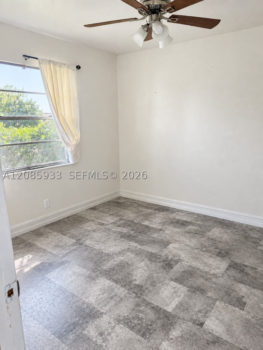 Real estate property located at 401 43rd St, Broward, Lake Island, Deerfield Beach, FL