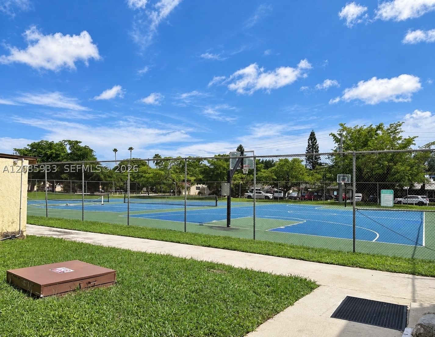Real estate property located at 401 43rd St, Broward, Lake Island, Deerfield Beach, FL
