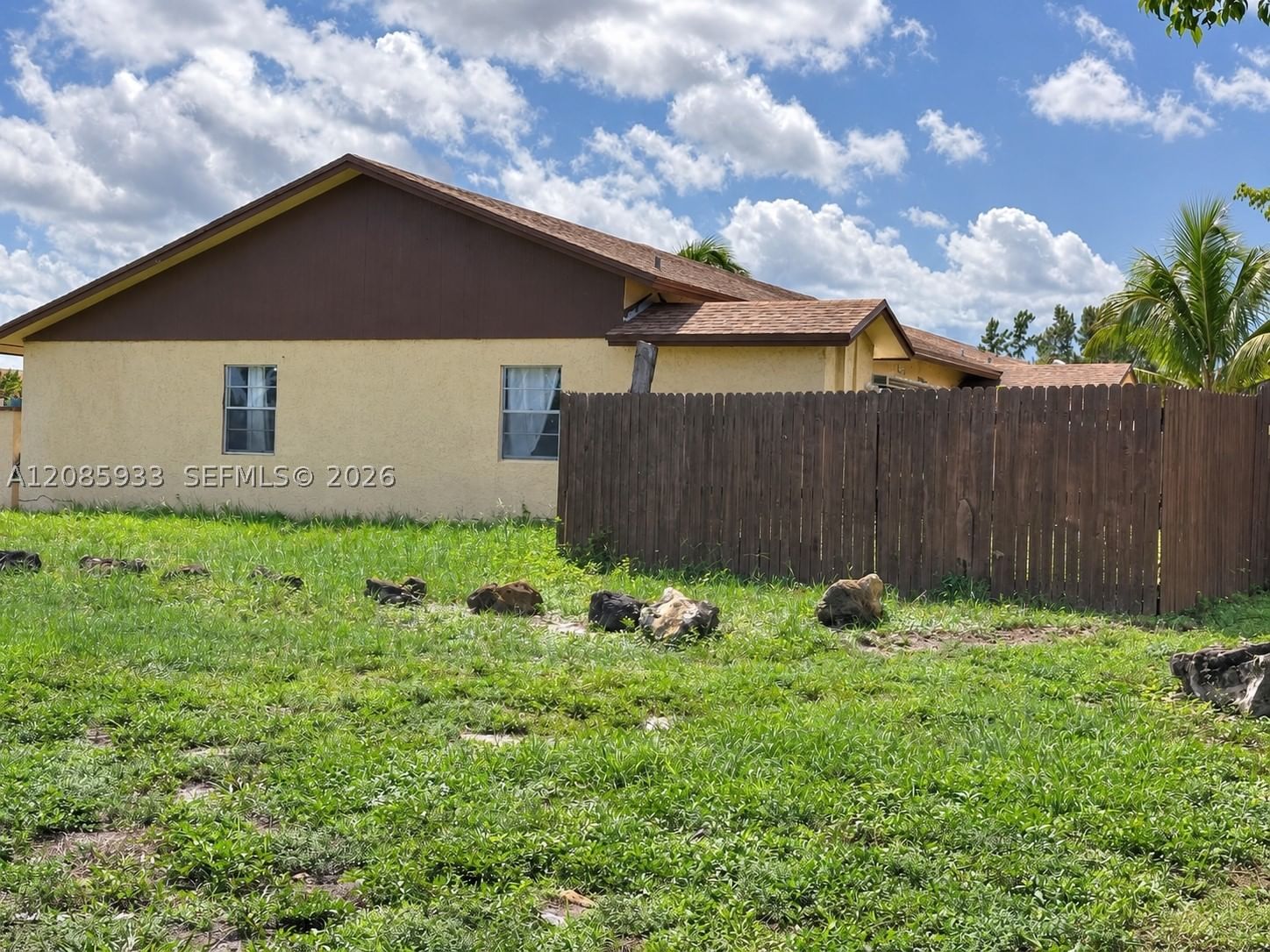 Real estate property located at 401 43rd St, Broward, Lake Island, Deerfield Beach, FL