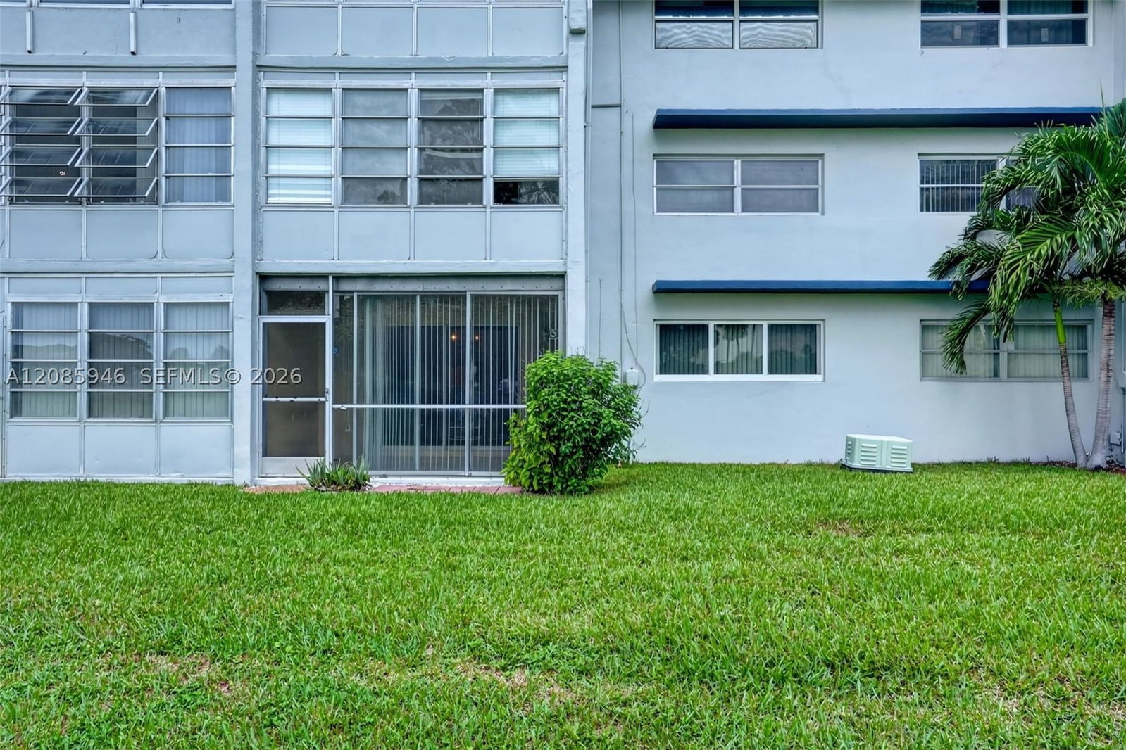 Real estate property located at 7807 Golf Cir Dr #104, Broward, Oriole Golf & Tennis Club, Margate, FL