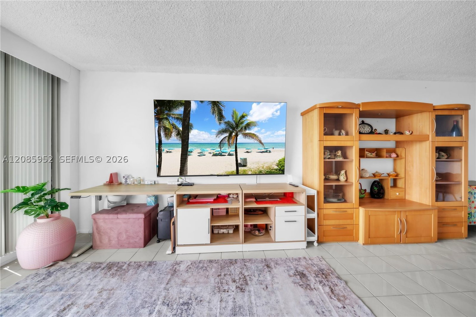 Real estate property located at 2401 Ocean Dr #1702, Broward, Britannia At Quadomain Co, Hollywood, FL