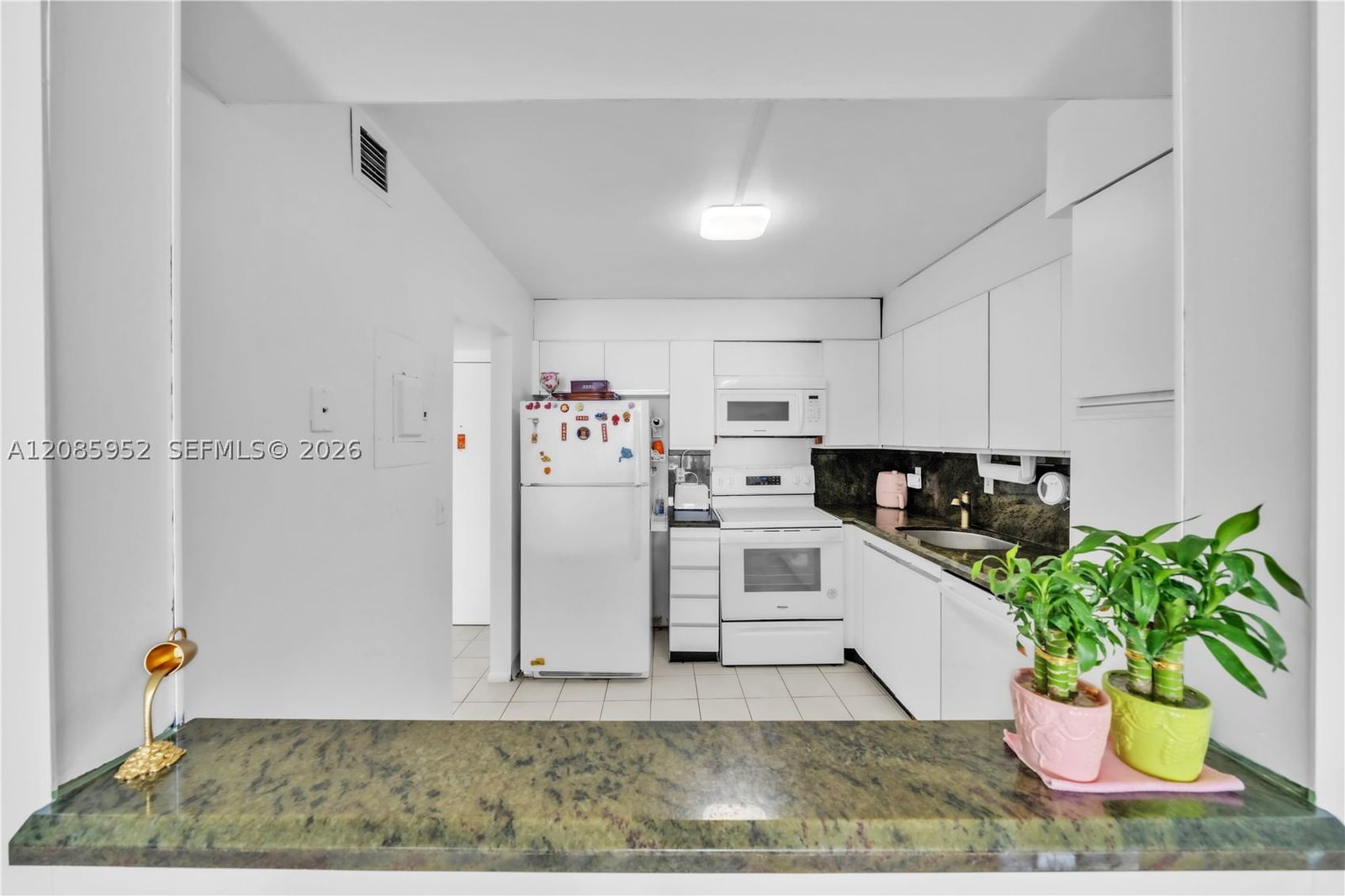 Real estate property located at 2401 Ocean Dr #1702, Broward, Britannia At Quadomain Co, Hollywood, FL