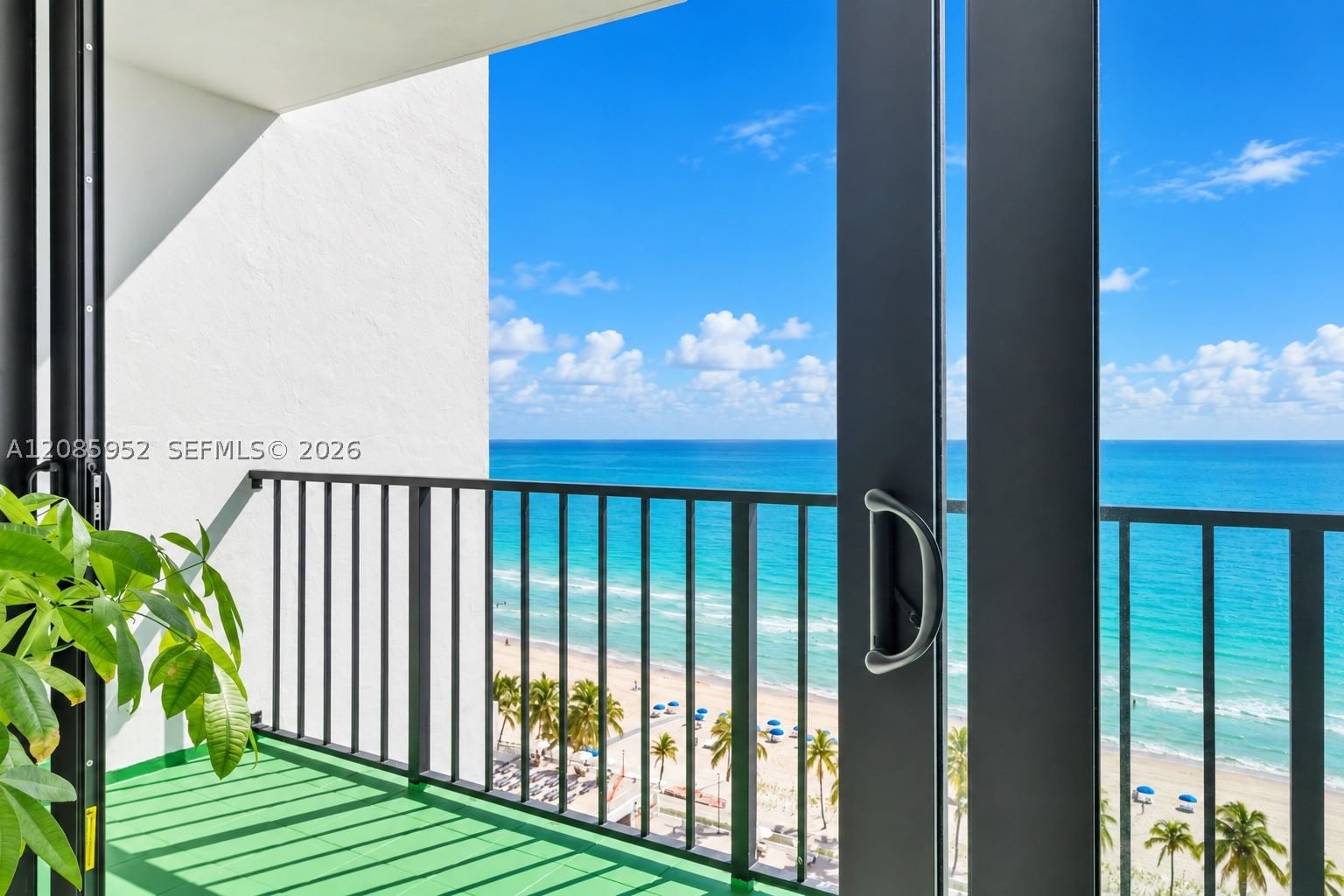 Real estate property located at 2401 Ocean Dr #1702, Broward, Britannia At Quadomain Co, Hollywood, FL