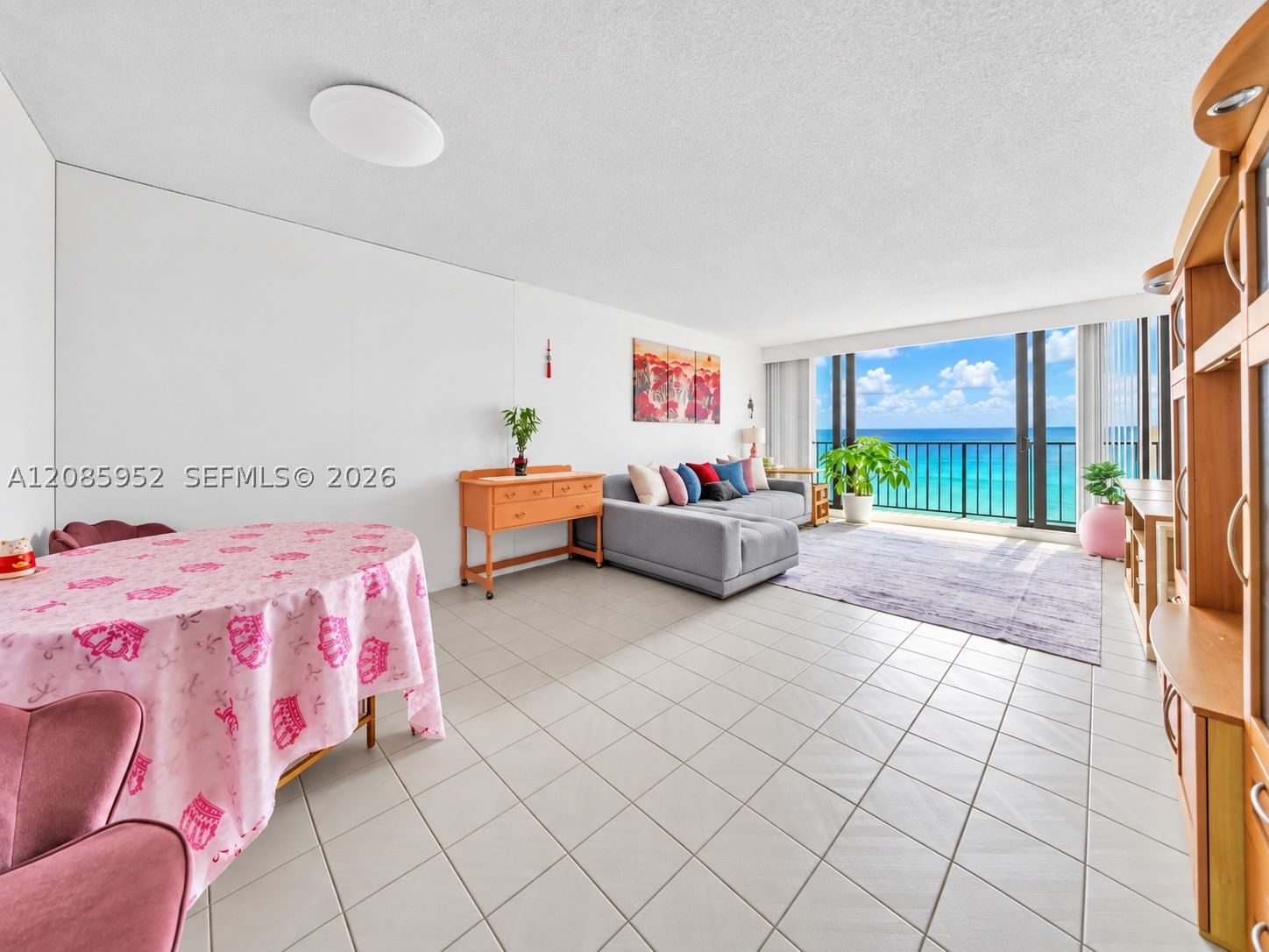 Real estate property located at 2401 Ocean Dr #1702, Broward, Britannia At Quadomain Co, Hollywood, FL