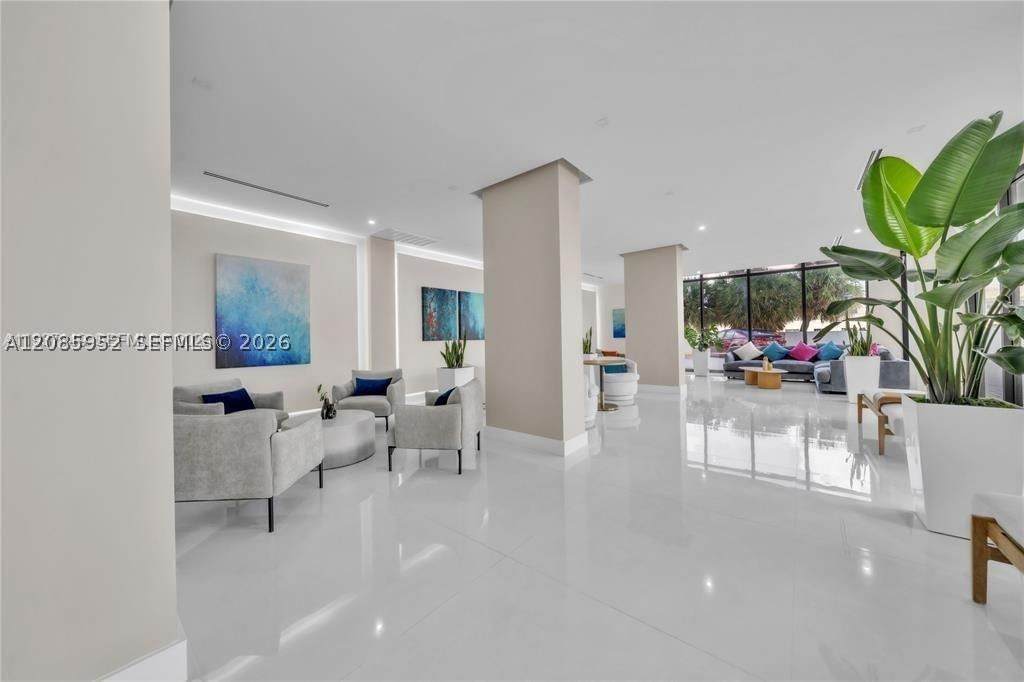 Real estate property located at 2401 Ocean Dr #1702, Broward, Britannia At Quadomain Co, Hollywood, FL