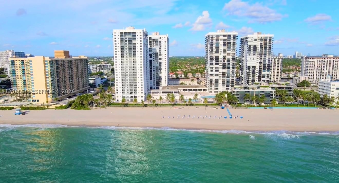 Real estate property located at 2401 Ocean Dr #1702, Broward, Britannia At Quadomain Co, Hollywood, FL