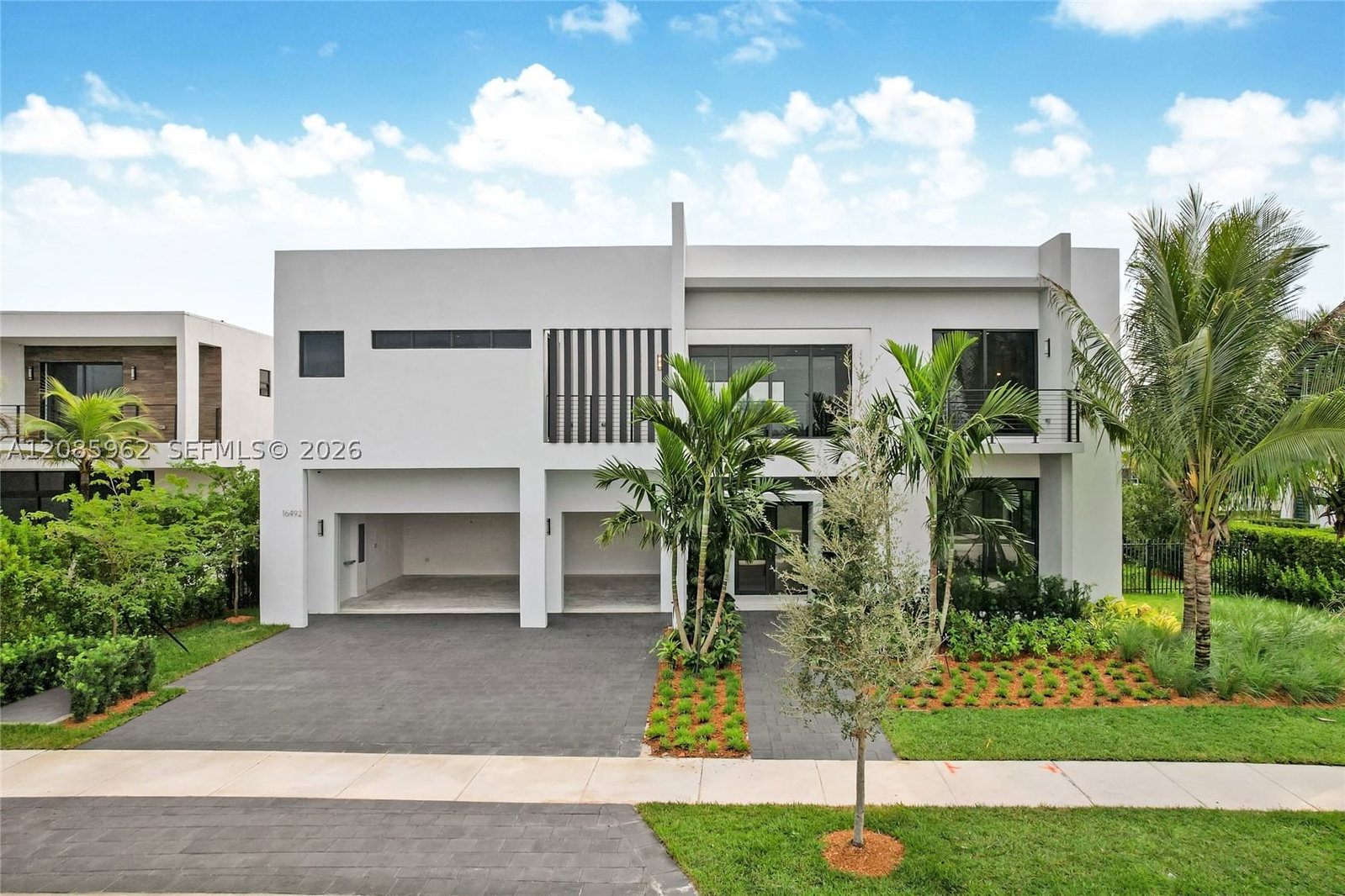 Real estate property located at 16492 Botaniko Dr S, Broward, Weston Estates, Weston, FL