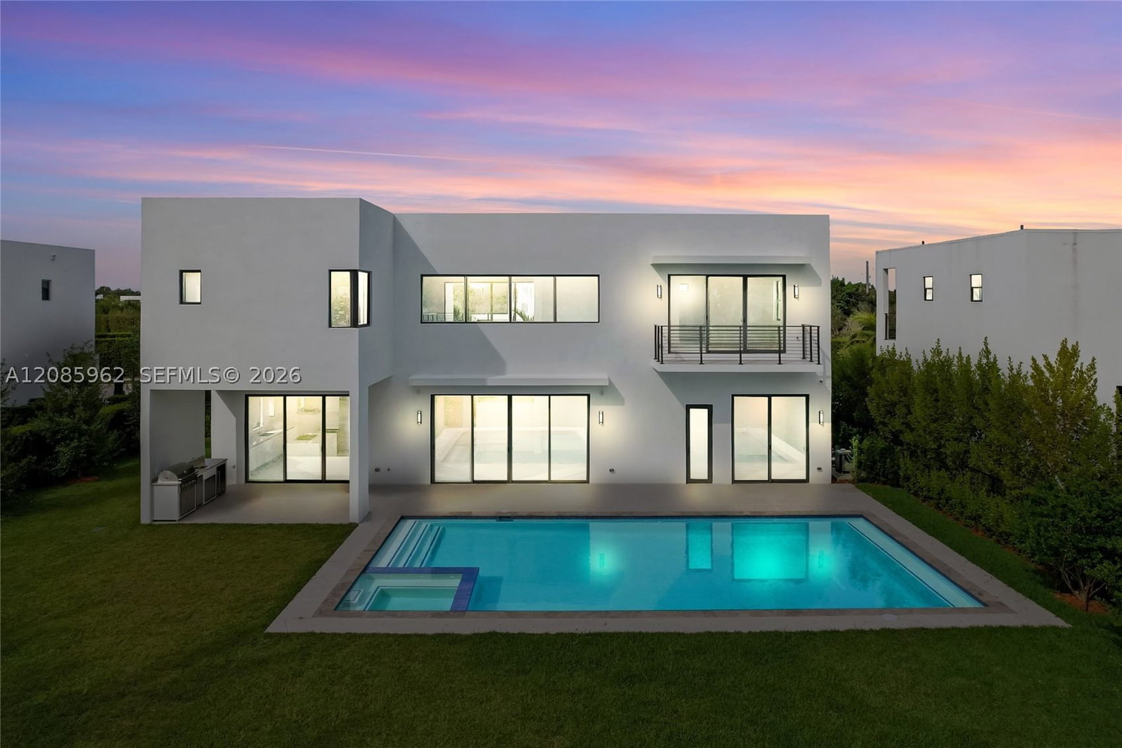 Real estate property located at 16492 Botaniko Dr S, Broward, Weston Estates, Weston, FL