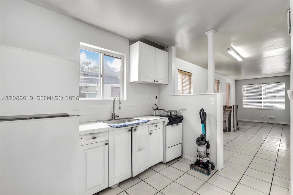 Real estate property located at 8141 5th Ct, Miami-dade, Rose Bower Amd Pl, Miami, FL