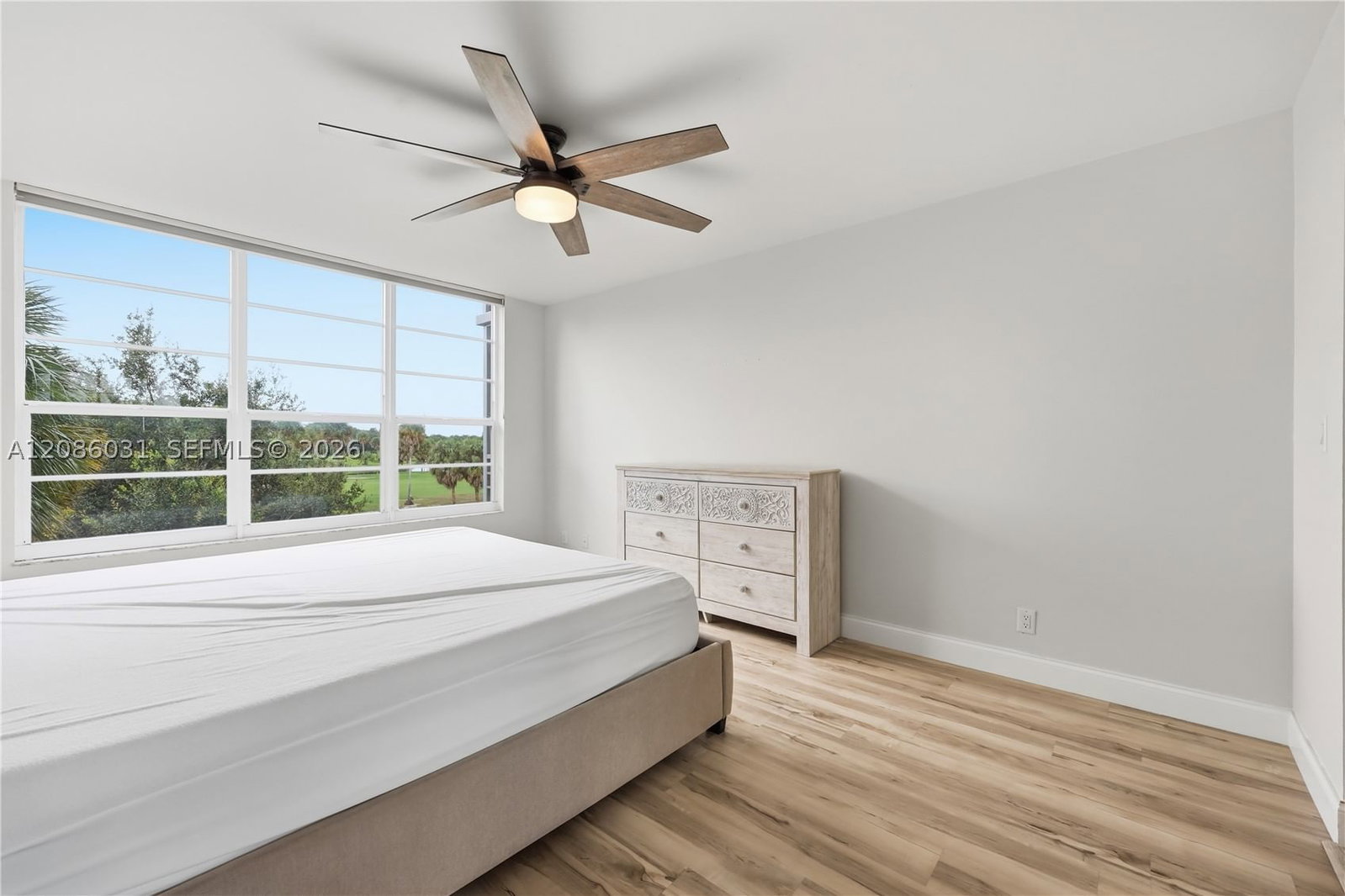 Real estate property located at 555 Oaks Ln #309, Broward, No 67 Palm-aire Country C, Pompano Beach, FL
