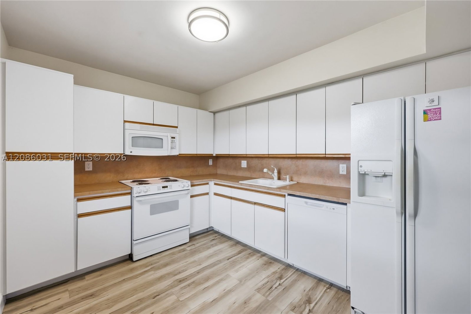 Real estate property located at 555 Oaks Ln #309, Broward, No 67 Palm-aire Country C, Pompano Beach, FL