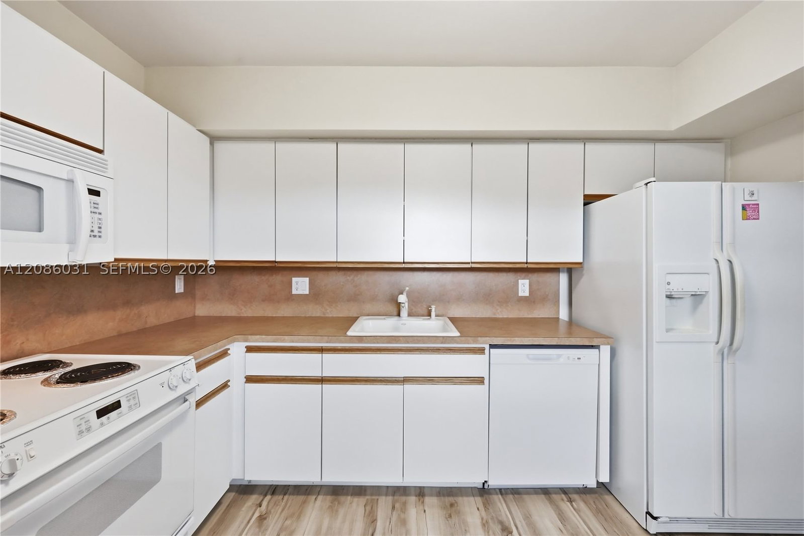 Real estate property located at 555 Oaks Ln #309, Broward, No 67 Palm-aire Country C, Pompano Beach, FL