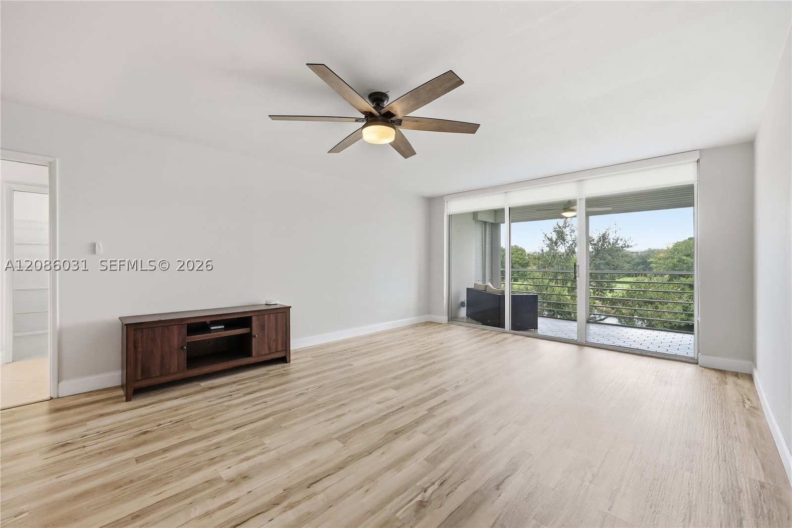 Real estate property located at 555 Oaks Ln #309, Broward, No 67 Palm-aire Country C, Pompano Beach, FL