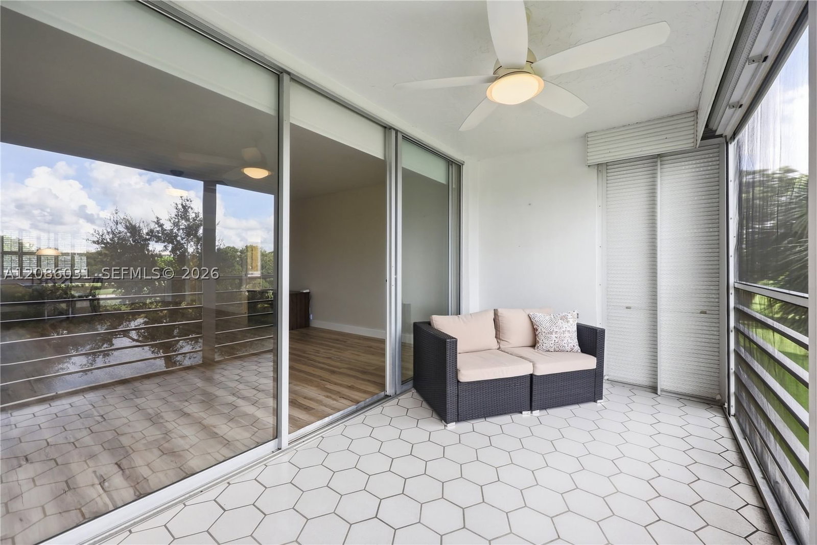 Real estate property located at 555 Oaks Ln #309, Broward, No 67 Palm-aire Country C, Pompano Beach, FL