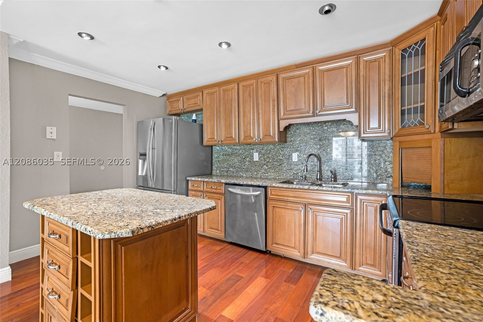 Real estate property located at 19390 Collins Ave #1520, Miami-dade, Oceanview Building A Cond, Sunny Isles Beach, FL