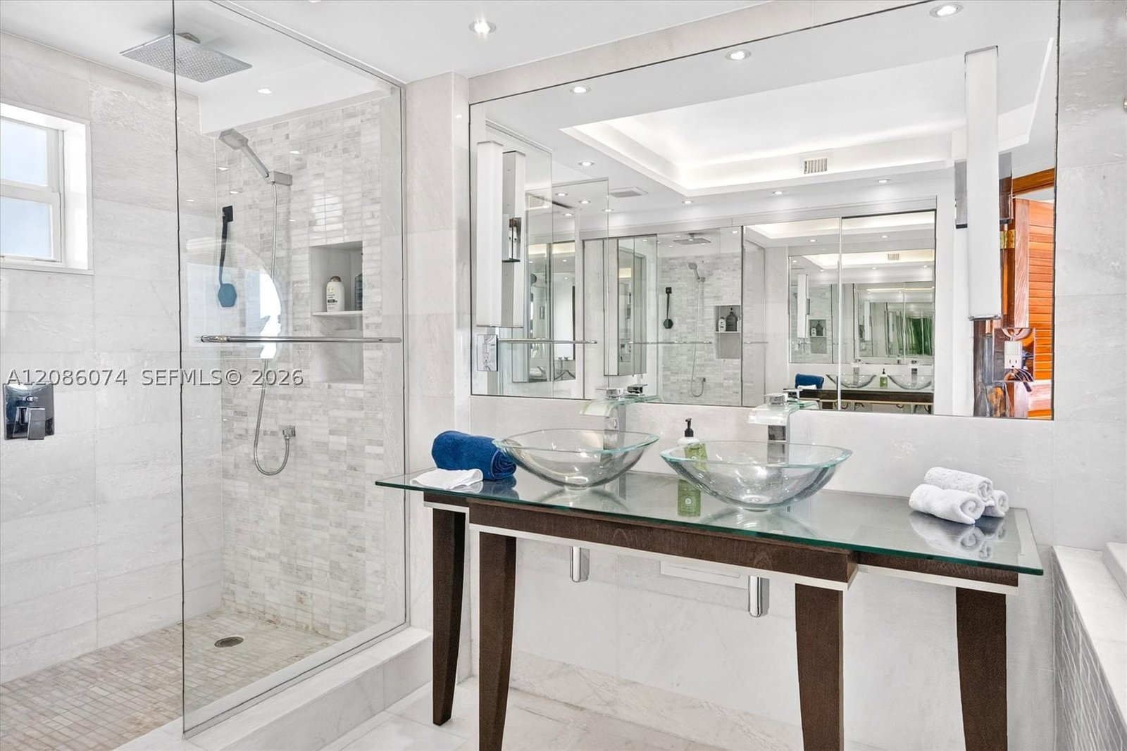 Real estate property located at 401 Ocean Dr #518, Miami-dade, The Presidential Condo, Miami Beach, FL