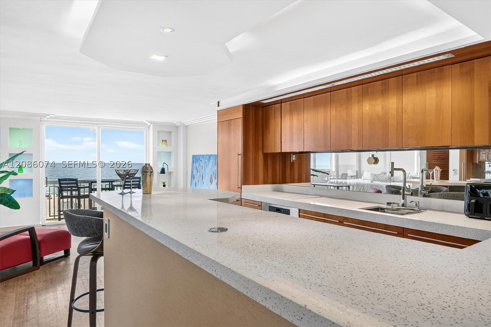 Real estate property located at 401 Ocean Dr #518, Miami-dade, The Presidential Condo, Miami Beach, FL