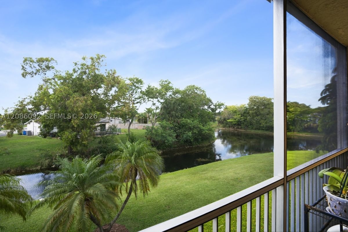 Real estate property located at 6870 Royal Palm Blvd #209M, Broward, Royal Park Gardens Iii-m, Margate, FL
