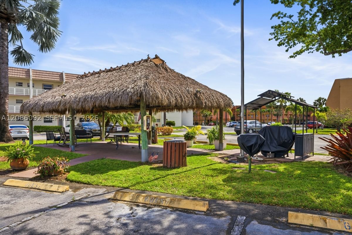 Real estate property located at 6870 Royal Palm Blvd #209M, Broward, Royal Park Gardens Iii-m, Margate, FL