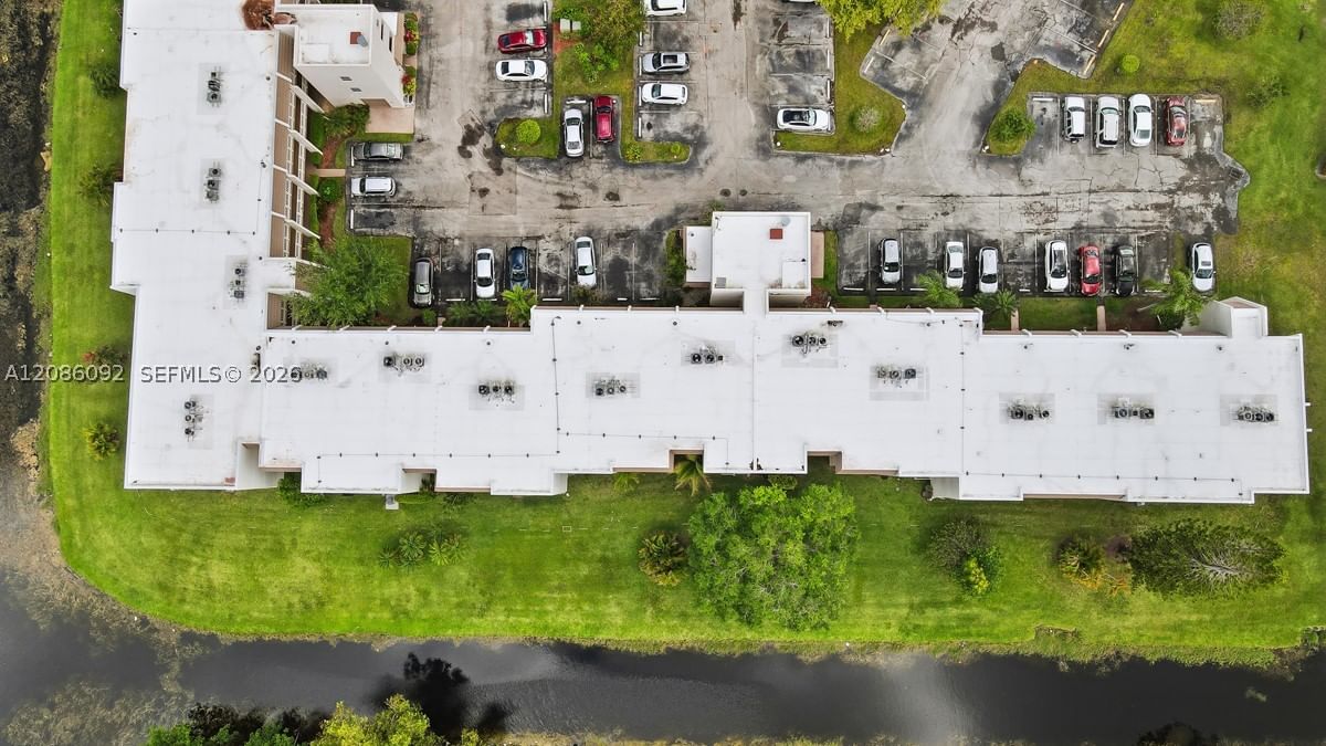 Real estate property located at 6870 Royal Palm Blvd #209M, Broward, Royal Park Gardens Iii-m, Margate, FL