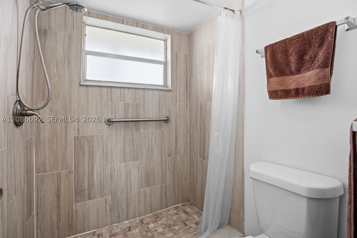 Real estate property located at 6870 Royal Palm Blvd #209M, Broward, Royal Park Gardens Iii-m, Margate, FL