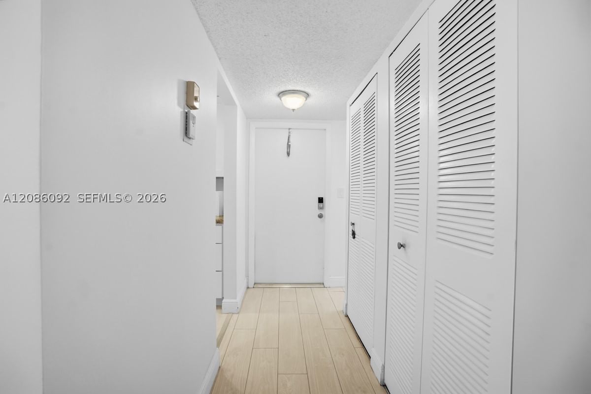 Real estate property located at 6870 Royal Palm Blvd #209M, Broward, Royal Park Gardens Iii-m, Margate, FL